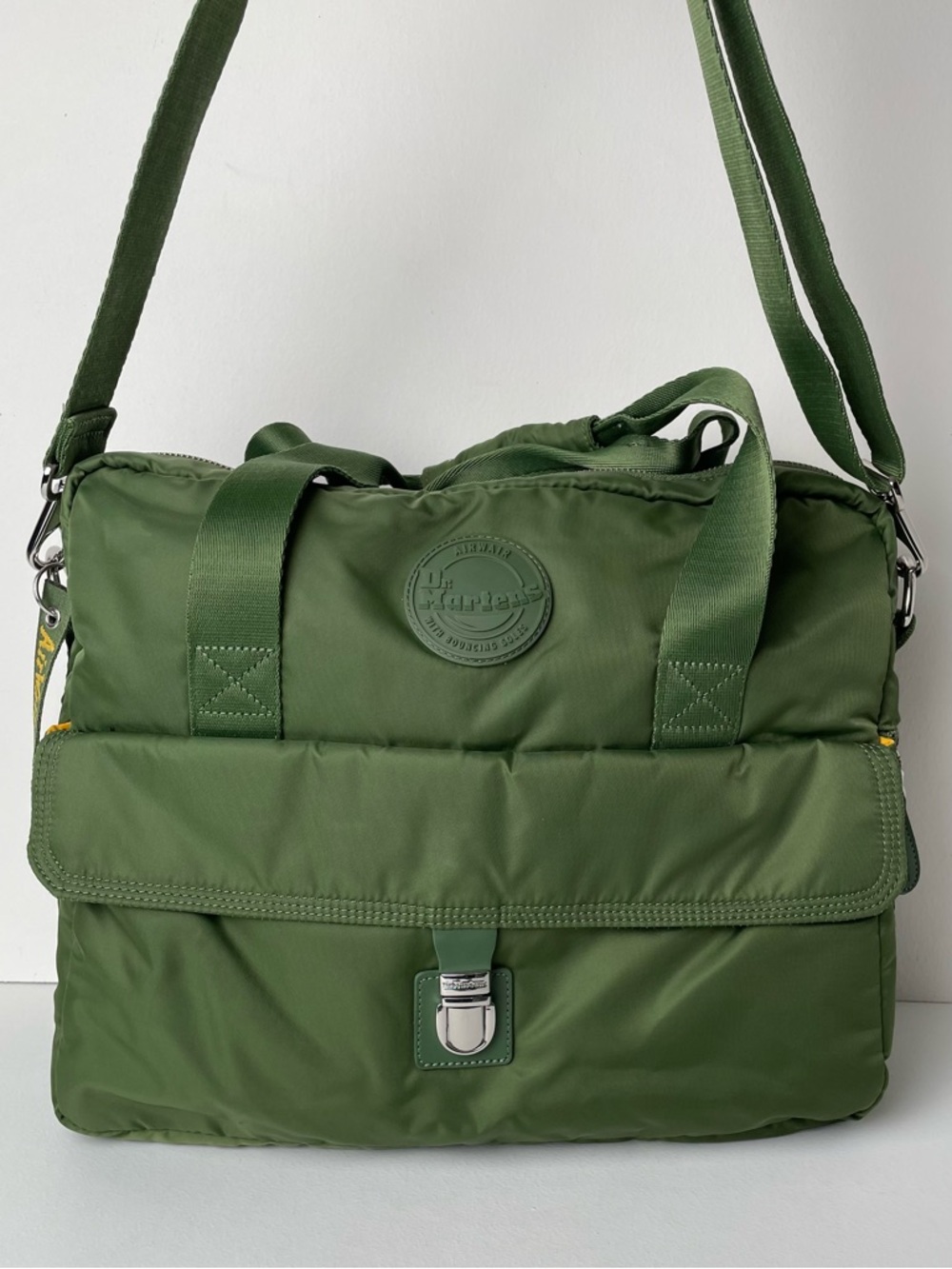 Dr. Martens Olive Green Nylon Messenger Bomber Jacket Utility Flight Bag - Picture 2 of 16